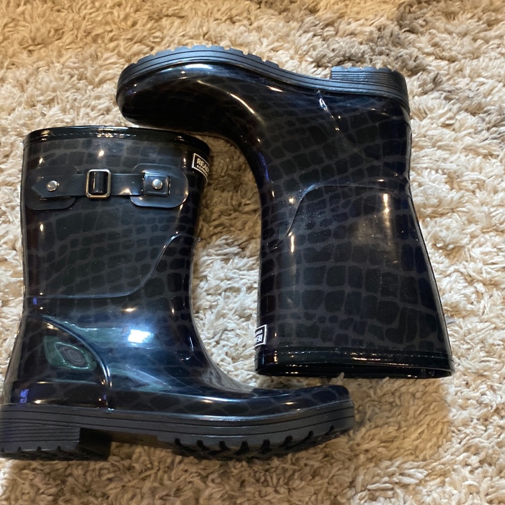NWOT KENNETH COLE RAIN BOOTS